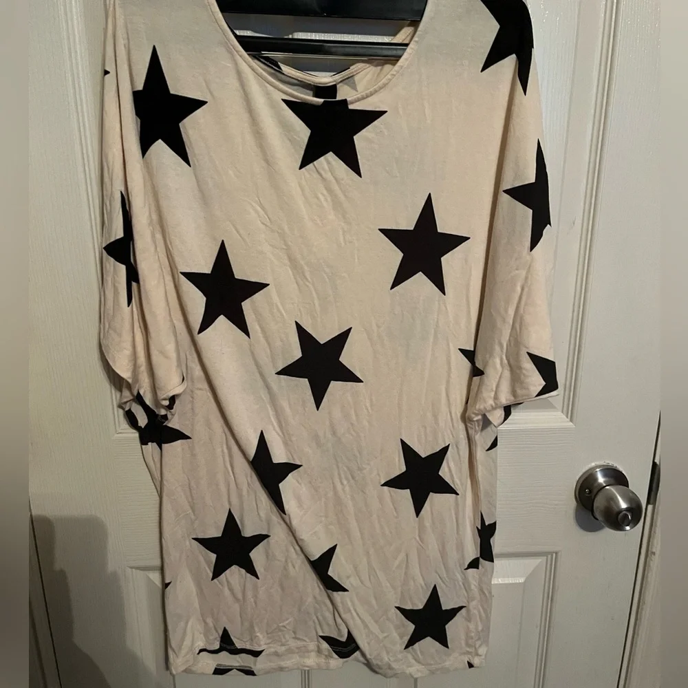 ⭐️ sweater - Picture 1 of 3
